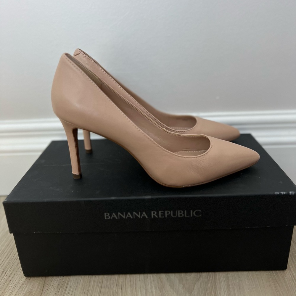 BANANA REPUBLIC | Madison Leather Heels